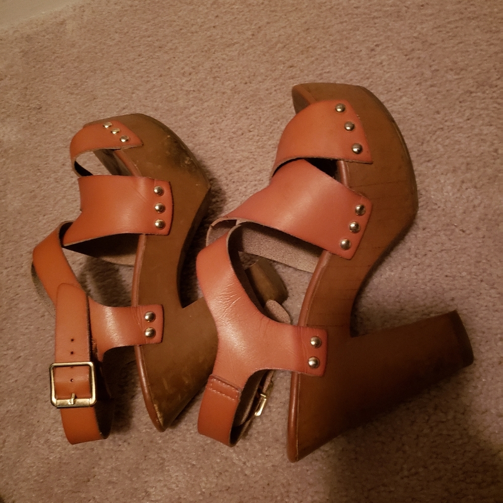 Sandals - Picture 4 of 4